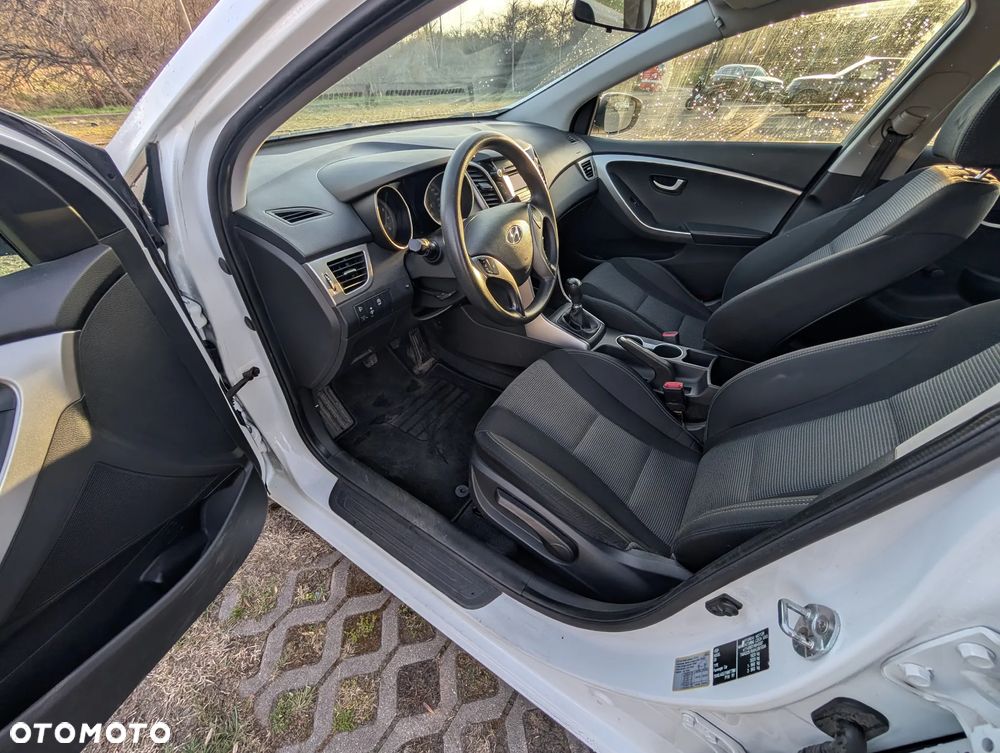 Hyundai i30 1.4 Base - 10