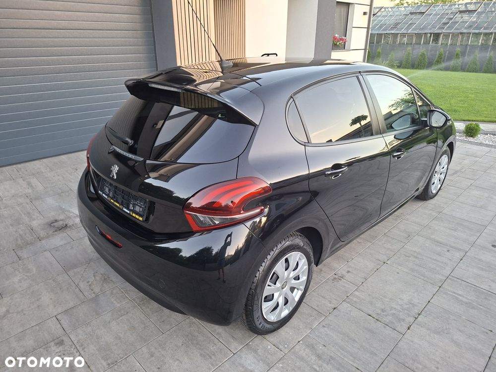 Peugeot 208 - 3