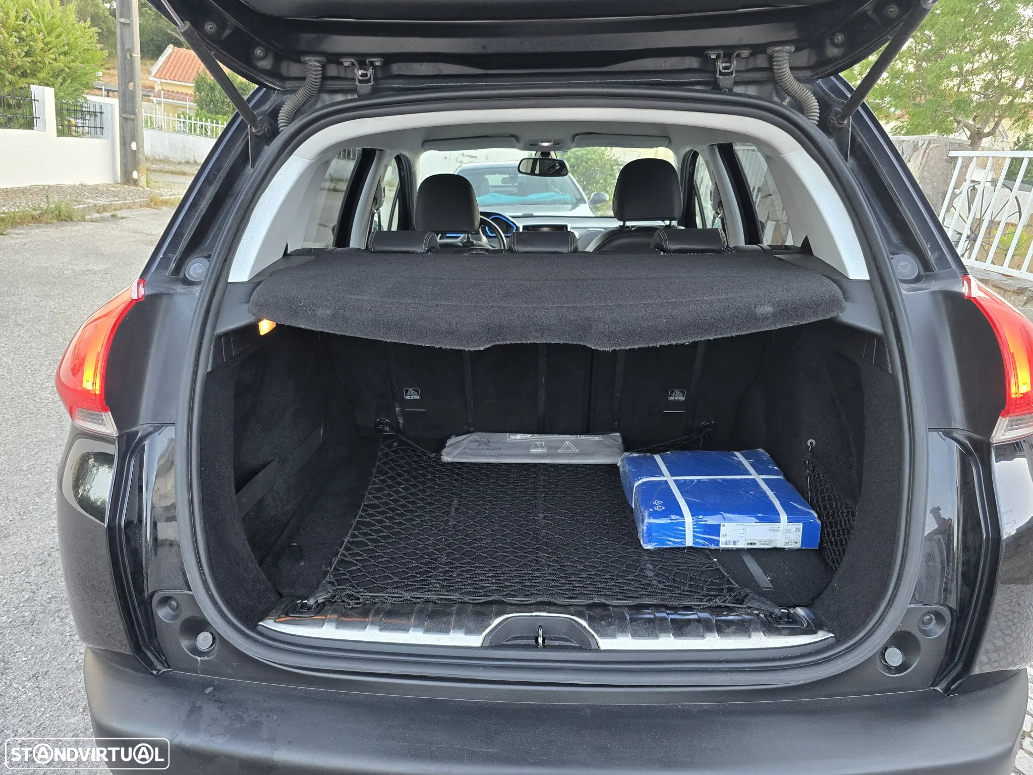 Peugeot 2008 1.6 e-HDi Allure - 6