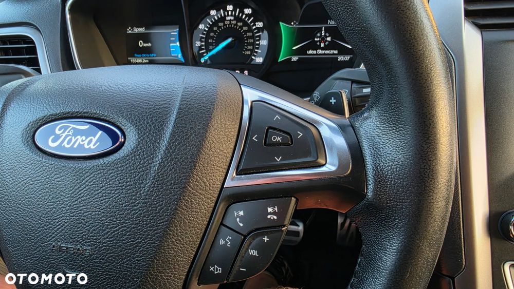 Ford Fusion 2.0 EcoBoost Titanium - 26