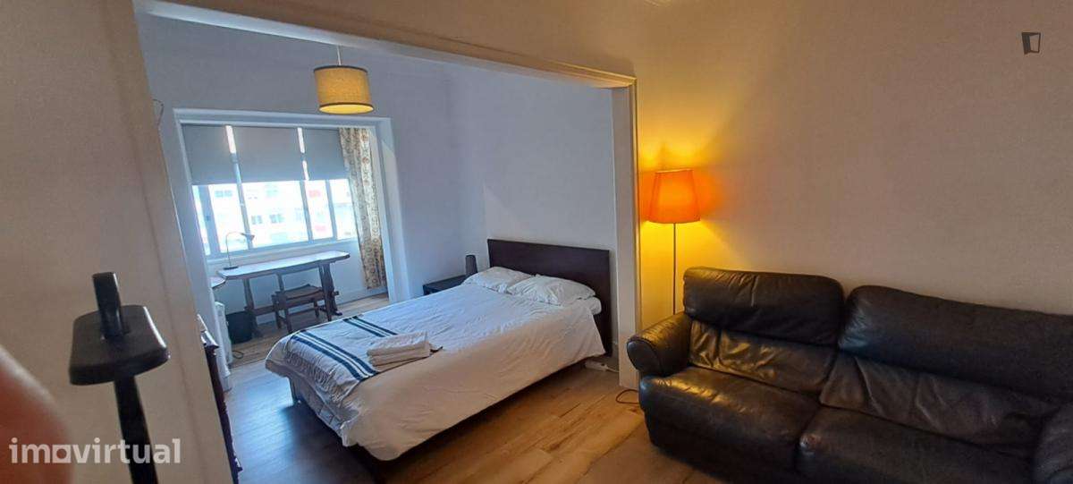Quarto - localizado em Saldanha Lisbon - Grande imagem: 4/11