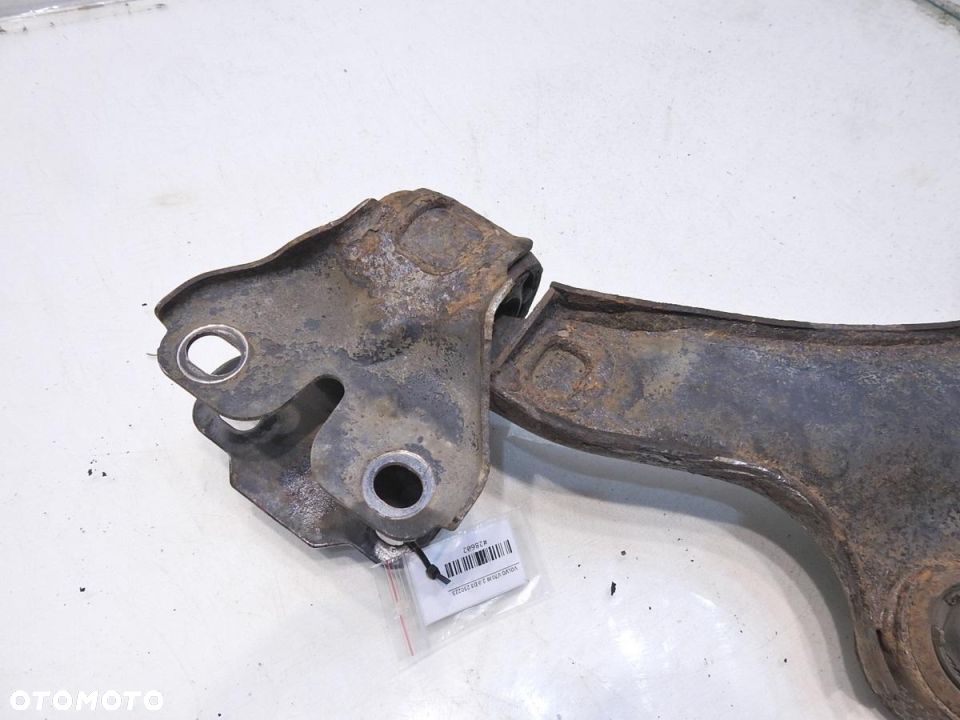 WAHACZ PRAWY PRZÓD VOLVO V70 III 2.0 D3 - 4