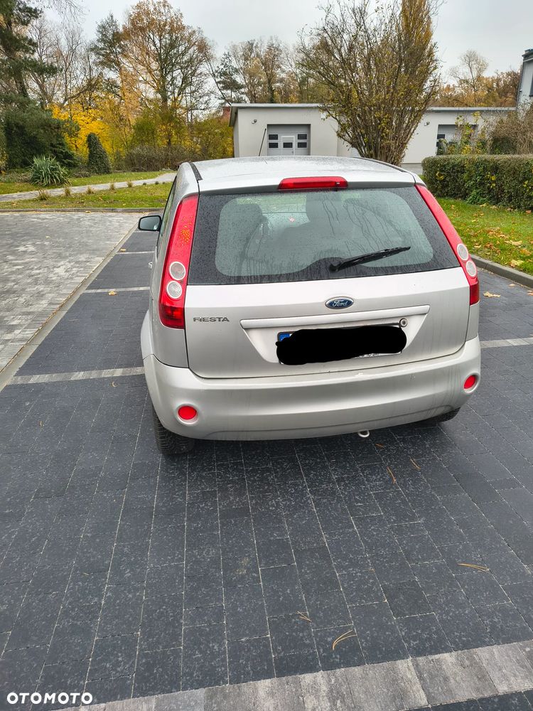 Ford Fiesta - 2