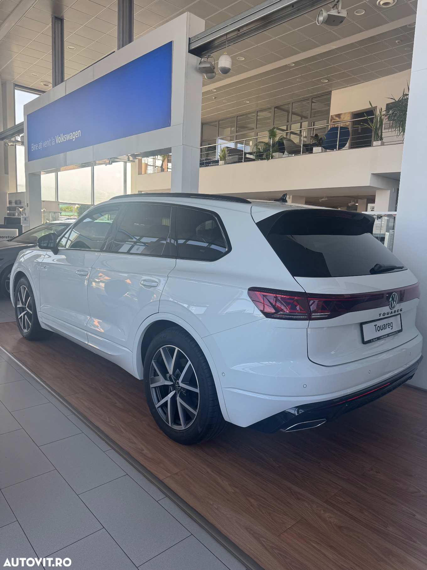 Volkswagen Touareg V6 TDI 4MOTION R-Line - 2