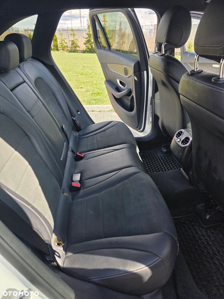 Mercedes-Benz GLC - 22