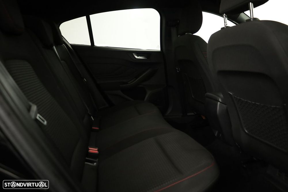 Ford Focus 1.0 EcoBoost MHEV ST-Line - 23