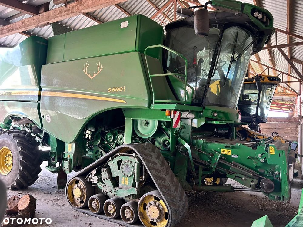 John Deere S690I - 5