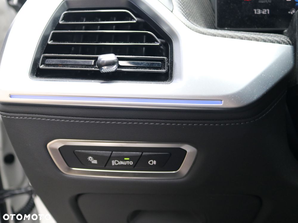 BMW XM 50e PHEV sport - 11