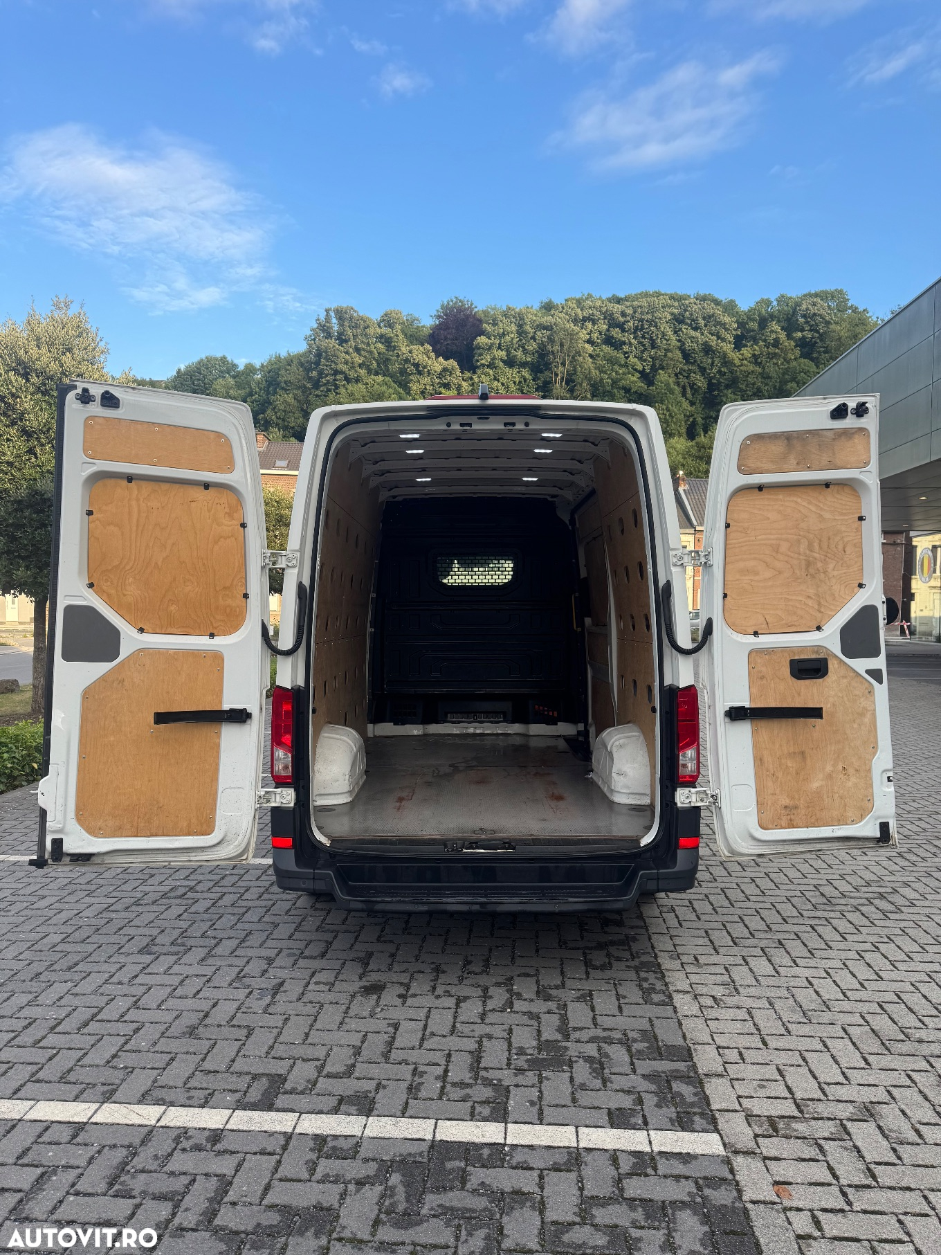 Volkswagen Crafter - 12
