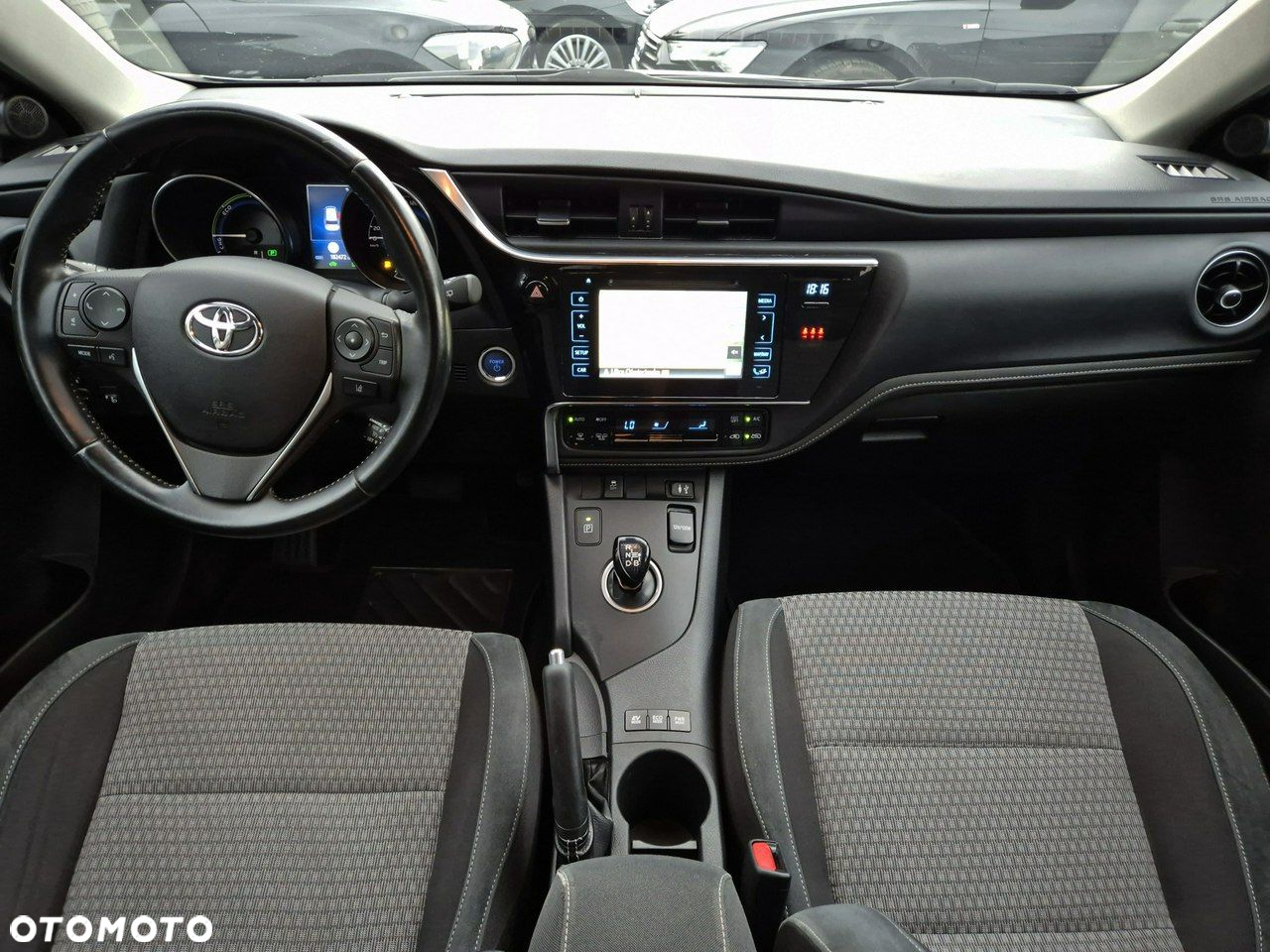 Toyota Auris - 22