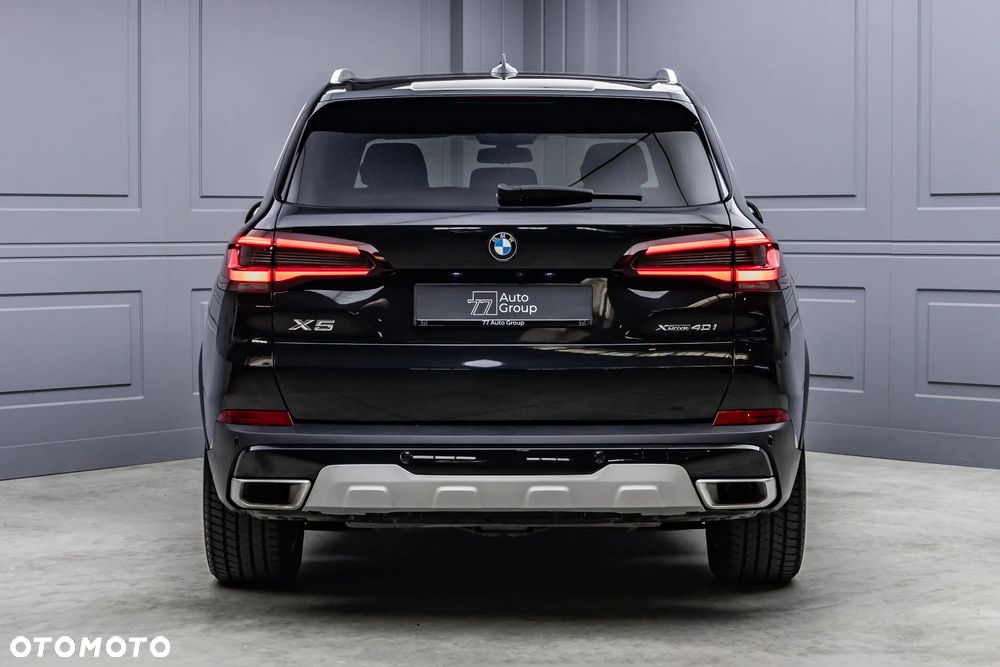 BMW X5 xDrive40i mHEV - 10