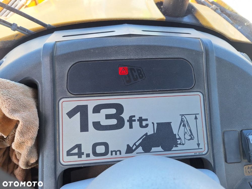 JCB 4Cx 4X4 - 21