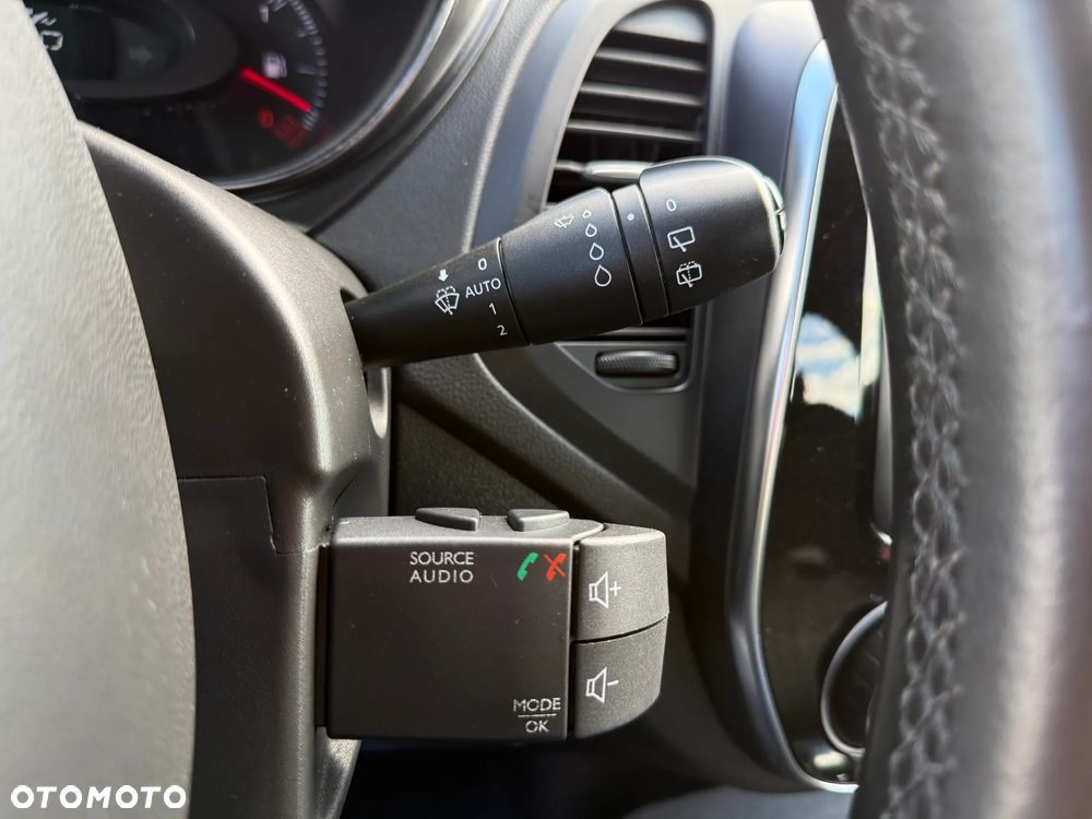 Renault Captur ENERGY TCe 120 EDC Intens - 17