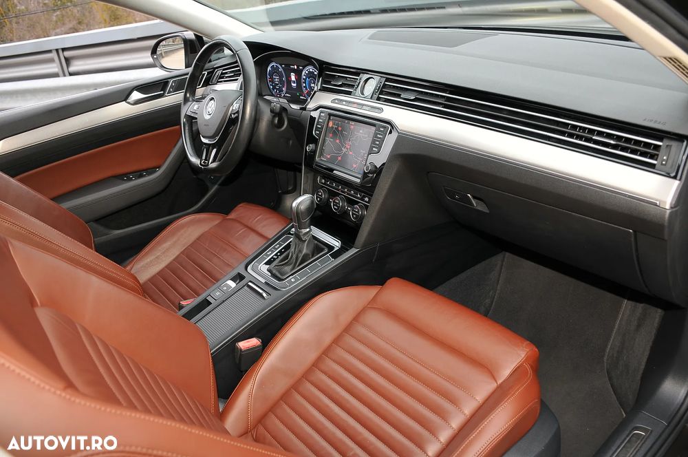 Volkswagen Passat 2.0 TDI DSG Highline - 16