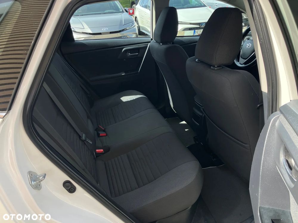 Toyota Auris Hybrid 135 Premium - 15