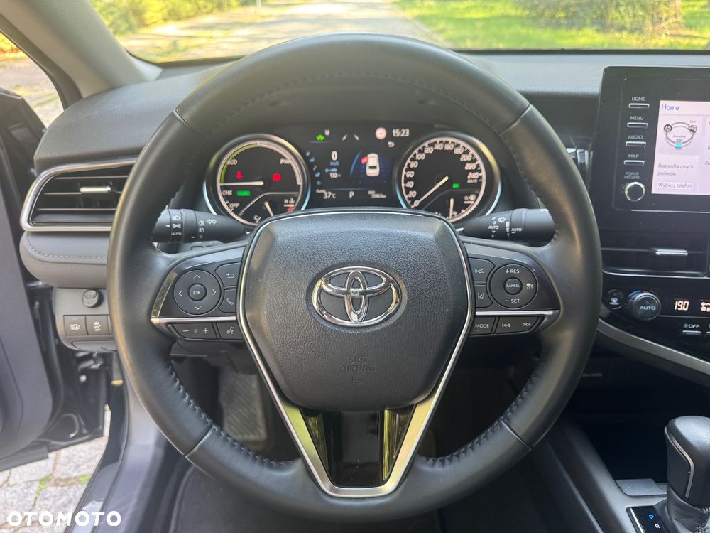 Toyota Camry 2.5 Hybrid Executive CVT - 18