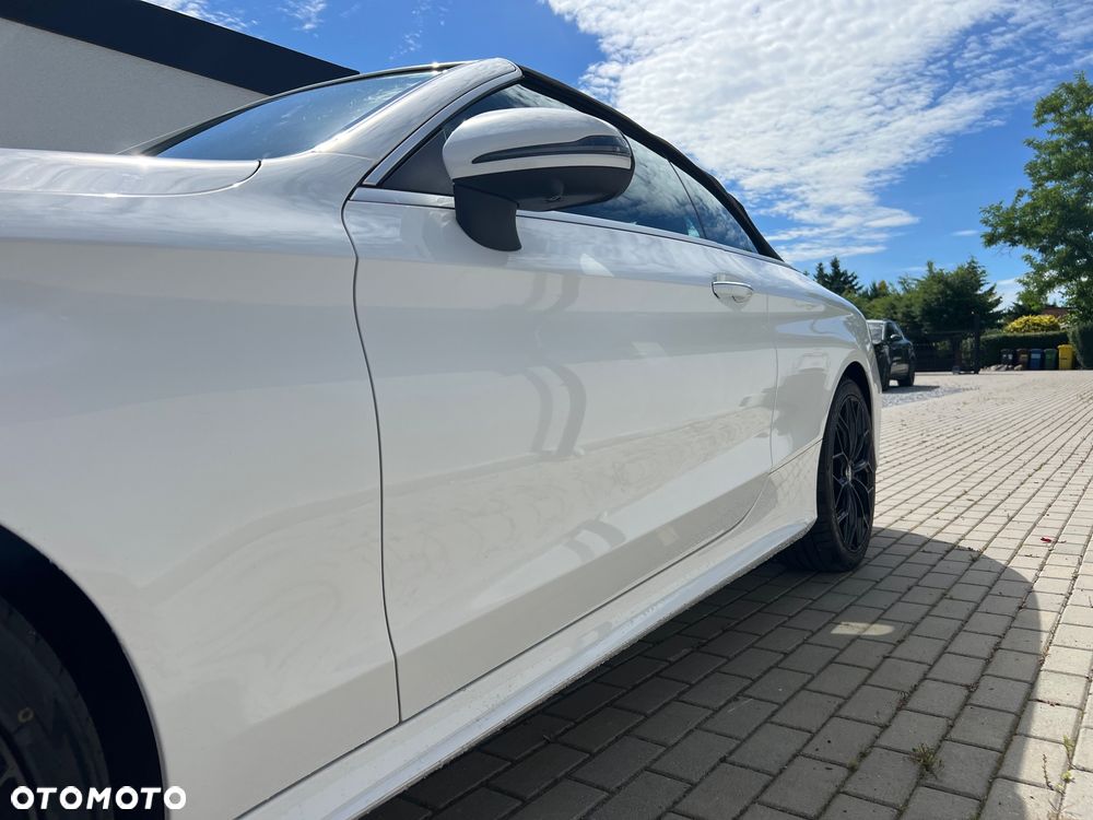 Mercedes-Benz Klasa C 300 9G-TRONIC AMG Line - 24