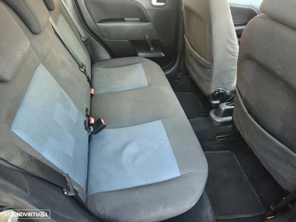 Ford Fiesta 1.25 First Edition - 16