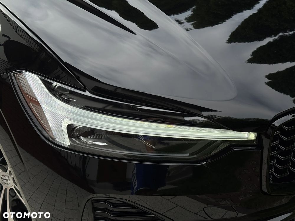 Volvo XC 60 B4 D AWD Plus Dark - 37