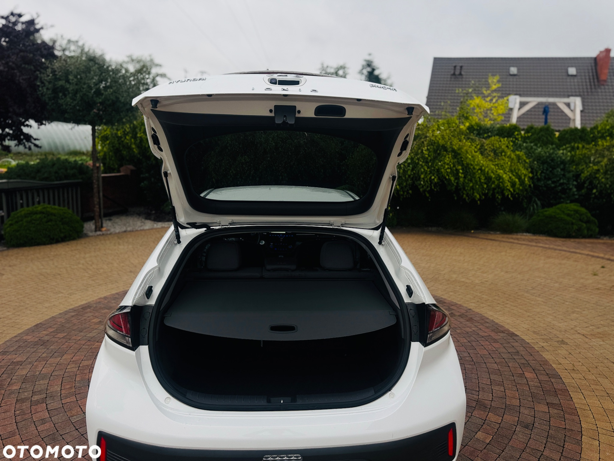 Hyundai IONIQ Plug-in-Hybrid 1.6 GDI Premium - 12