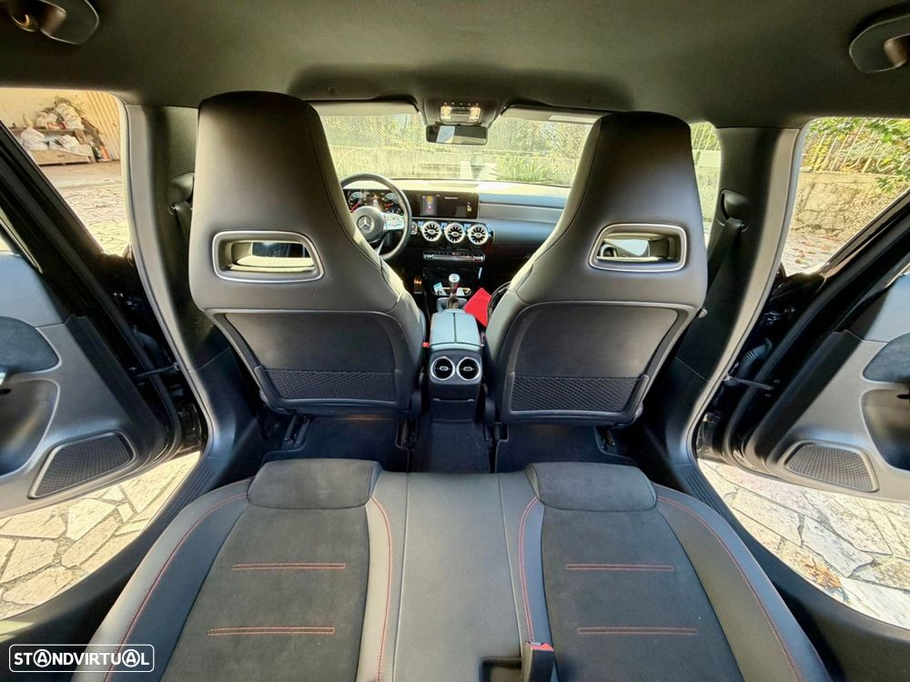 Mercedes-Benz A 160 AMG Line - 34