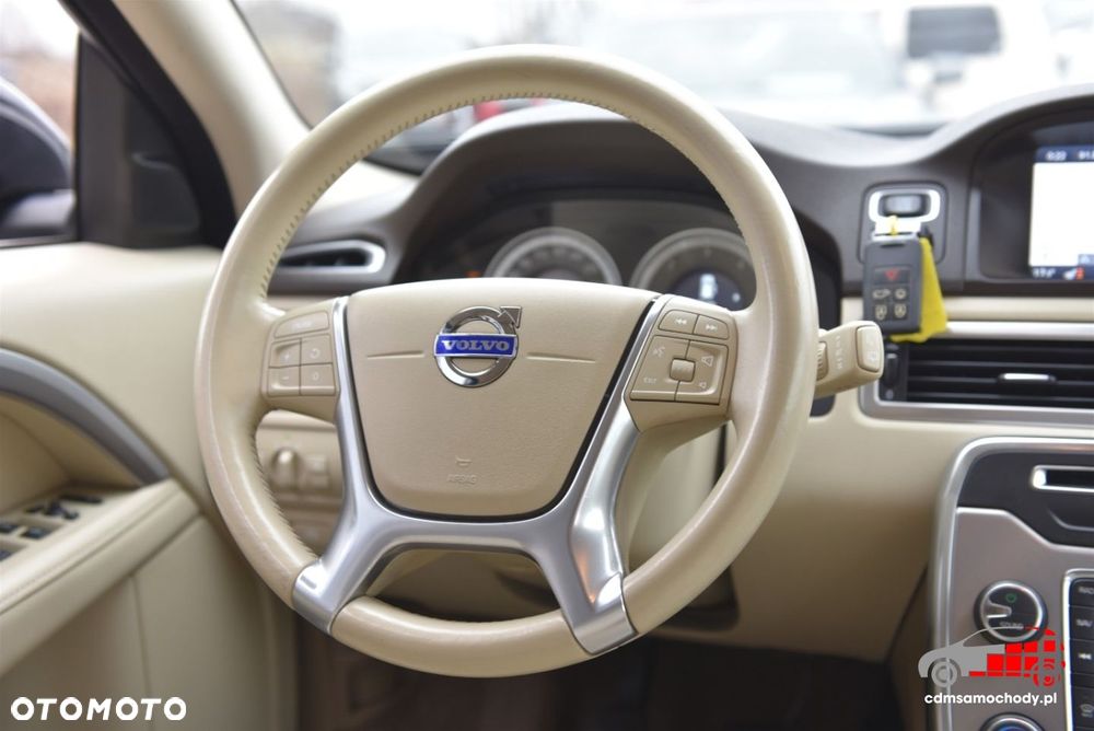 Volvo V70 D3 Momentum - 20