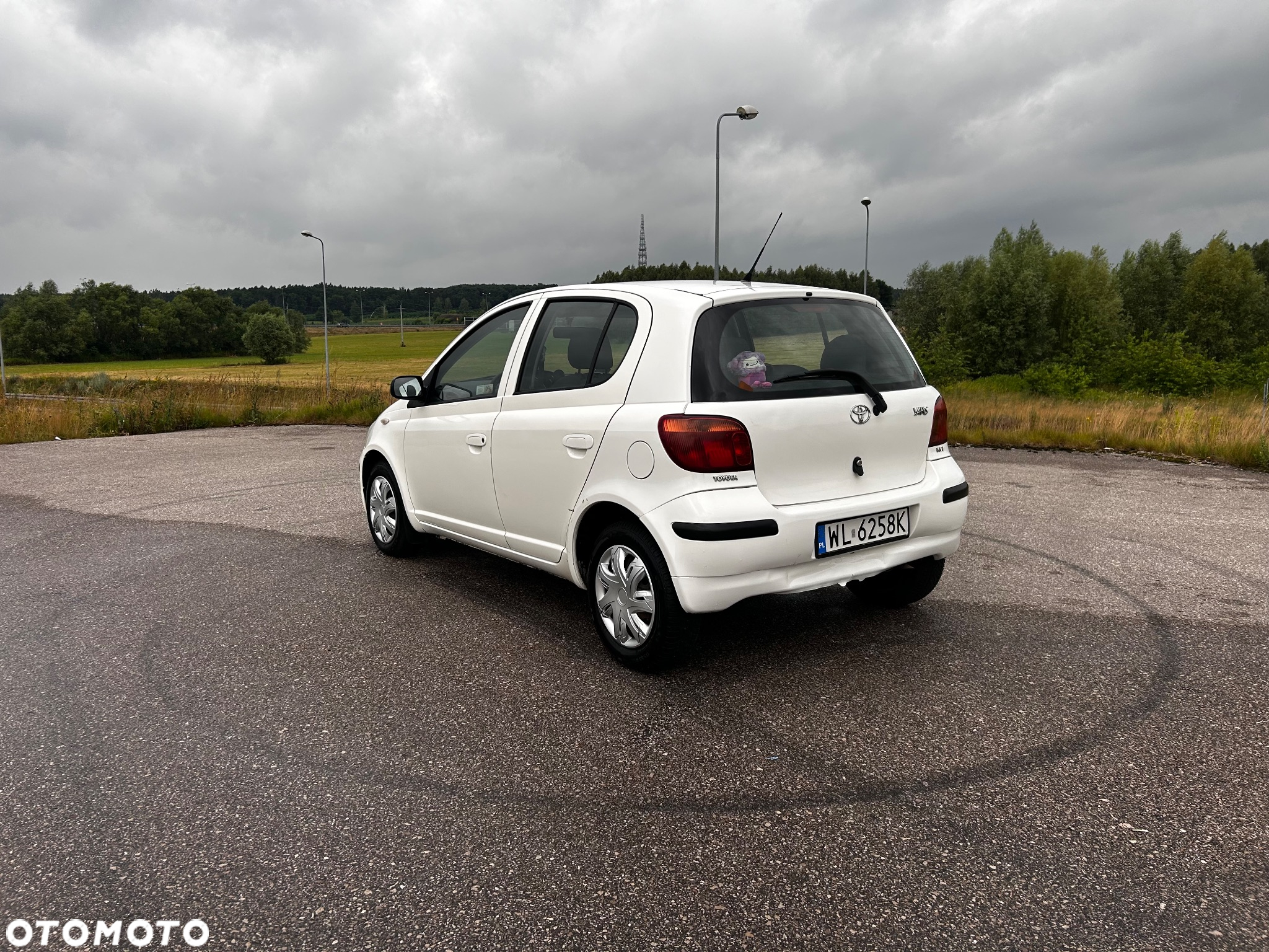 Toyota Yaris - 12