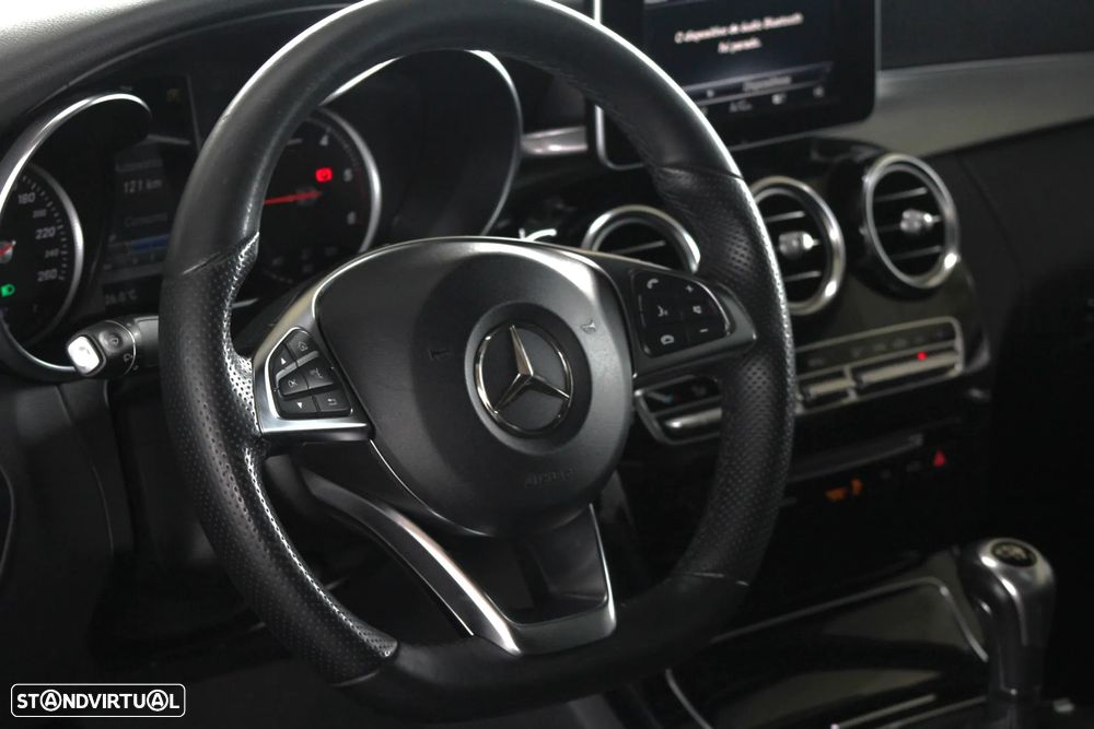 Mercedes-Benz C 220 d Cabrio AMG Line - 24