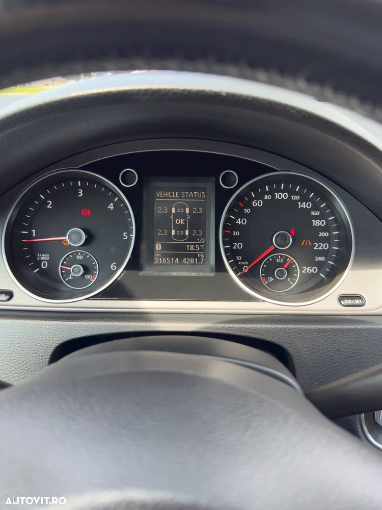 Volkswagen Passat Variant 2.0 TDI BlueMotion Technology Highline DSG - 29