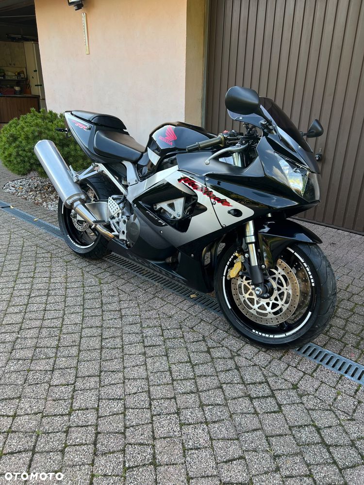 Honda CBR - 9