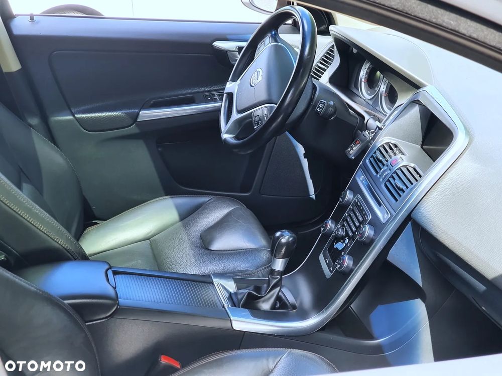 Volvo XC 60 T5 Summum - 6