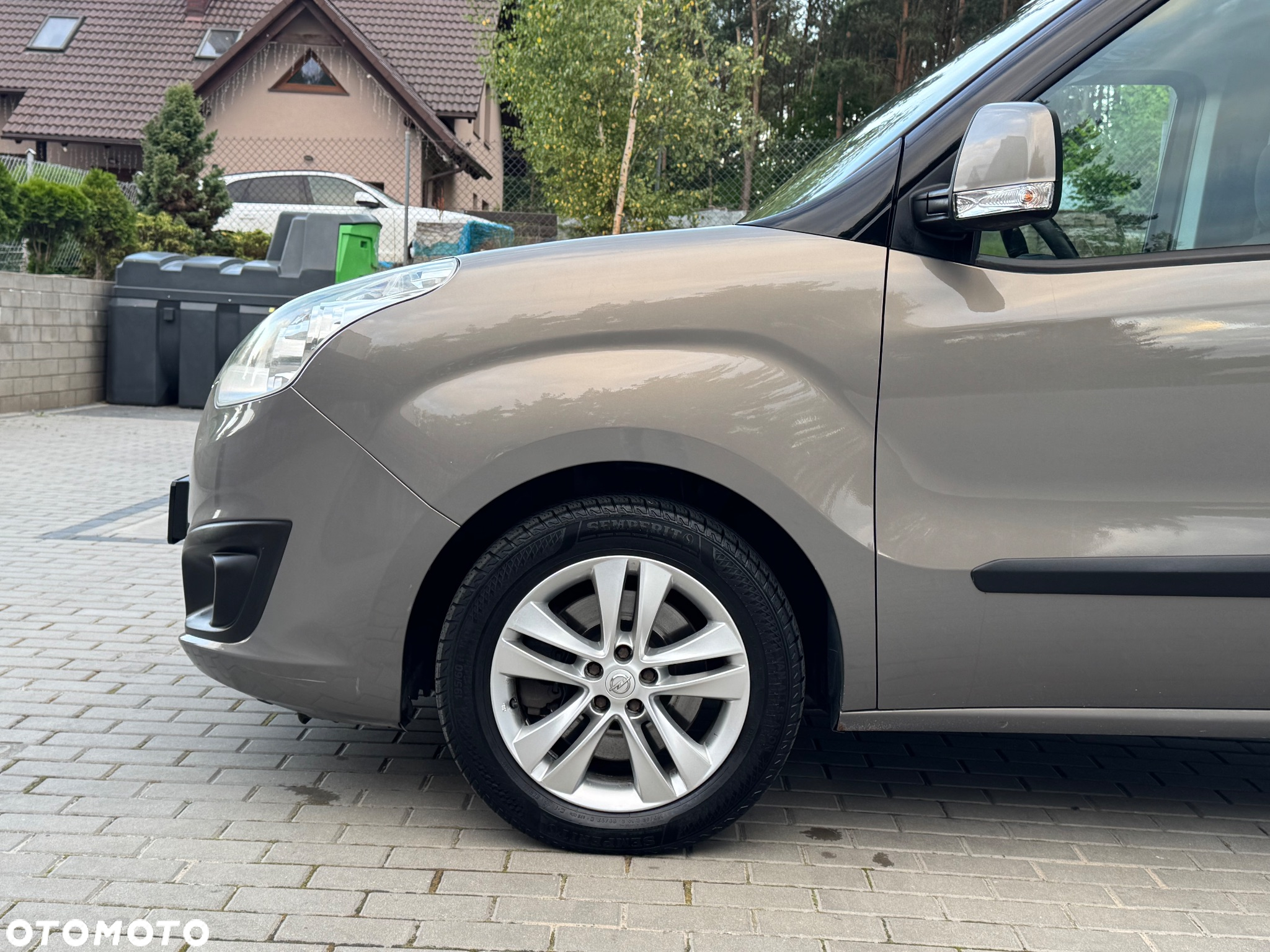 Opel Combo Tour 1.6 CDTI Cosmo - 16
