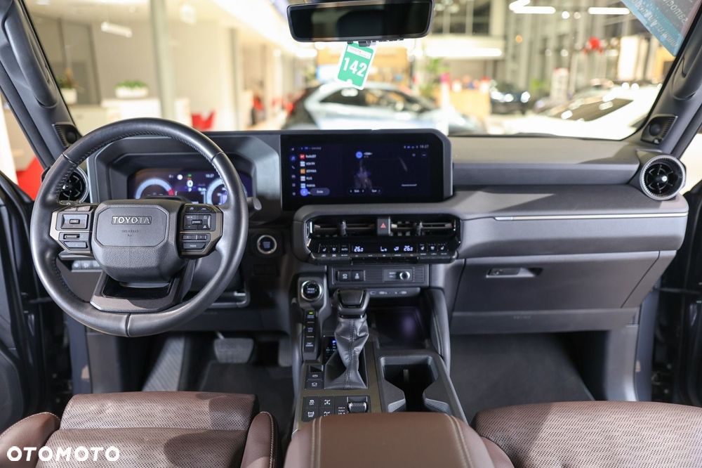 Toyota Land Cruiser - 7