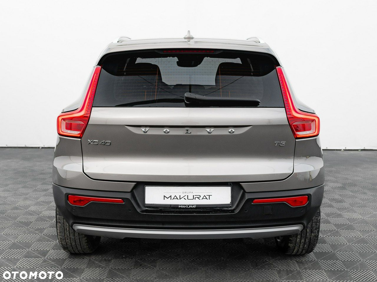 Volvo XC 40 T3 Momentum Pro - 11