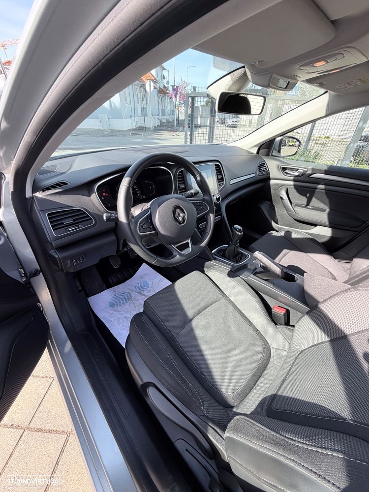 Renault Mégane 1.5 Blue dCi Limited - 26