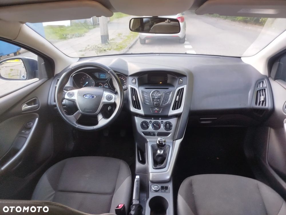 Ford Focus 1.6 TDCi Ambiente - 4