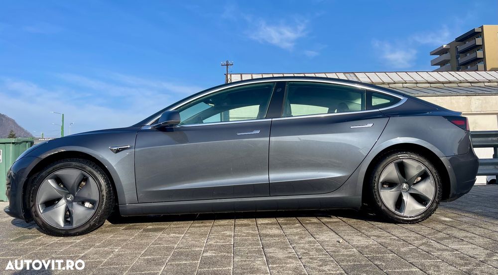 Tesla Model 3 Langstreckenbatterie Allradantrieb Dual Motor - 1