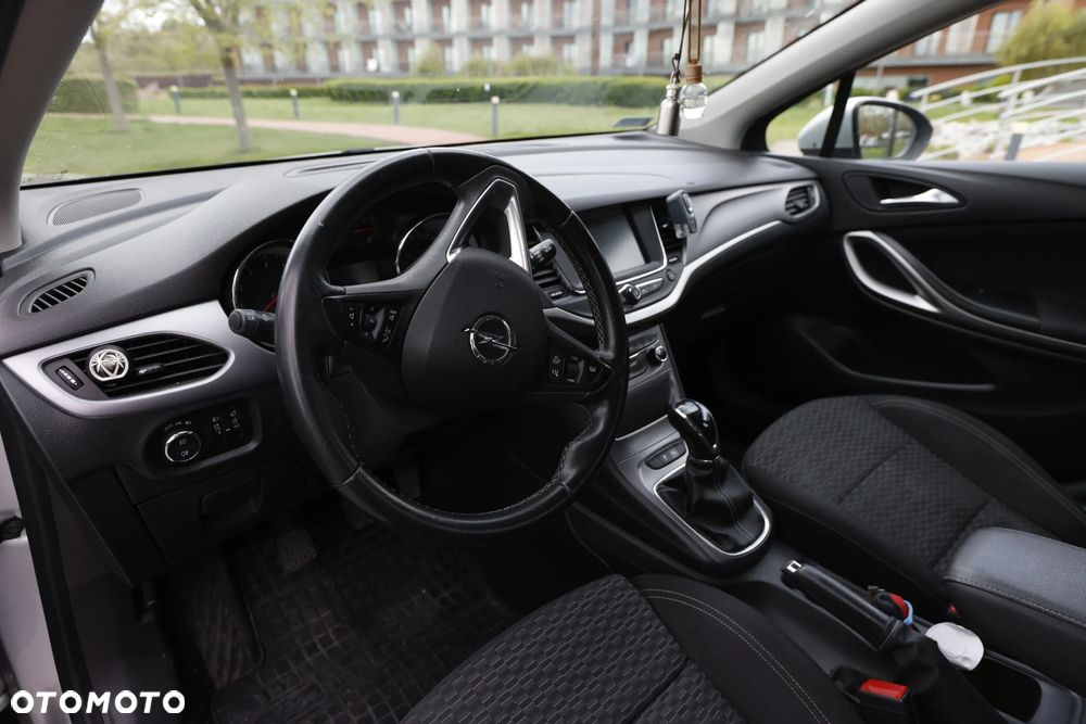 Opel Astra ver-1-4-t-enjoy - 4