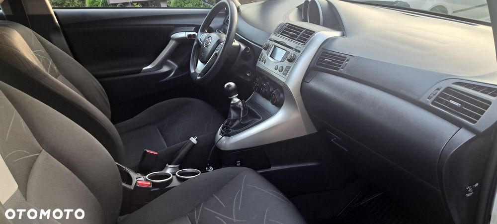 Toyota Verso - 8