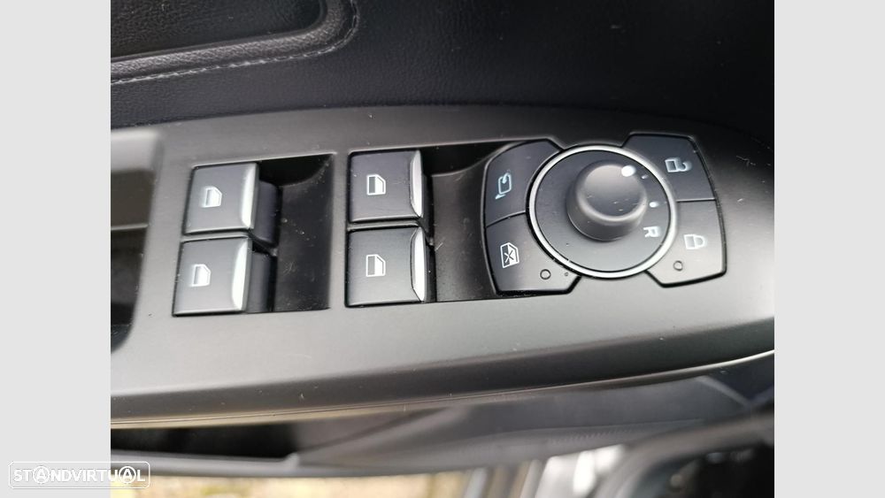 Ford Focus 1.0 EcoBoost MHEV ST-Line - 18