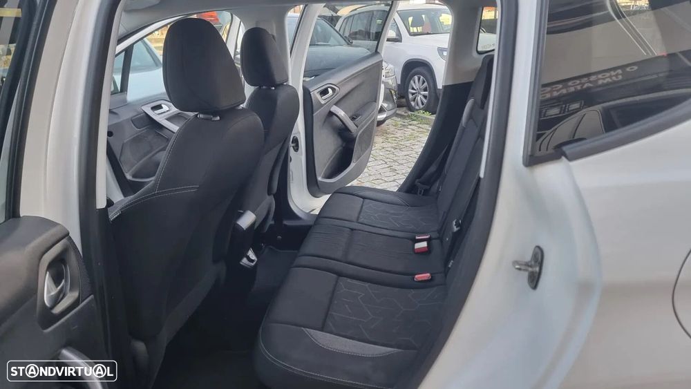 Peugeot 2008 1.2 PureTech Style - 11