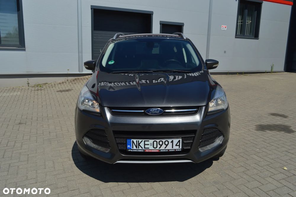 Ford Kuga 2.0 TDCi 2x4 Titanium - 12