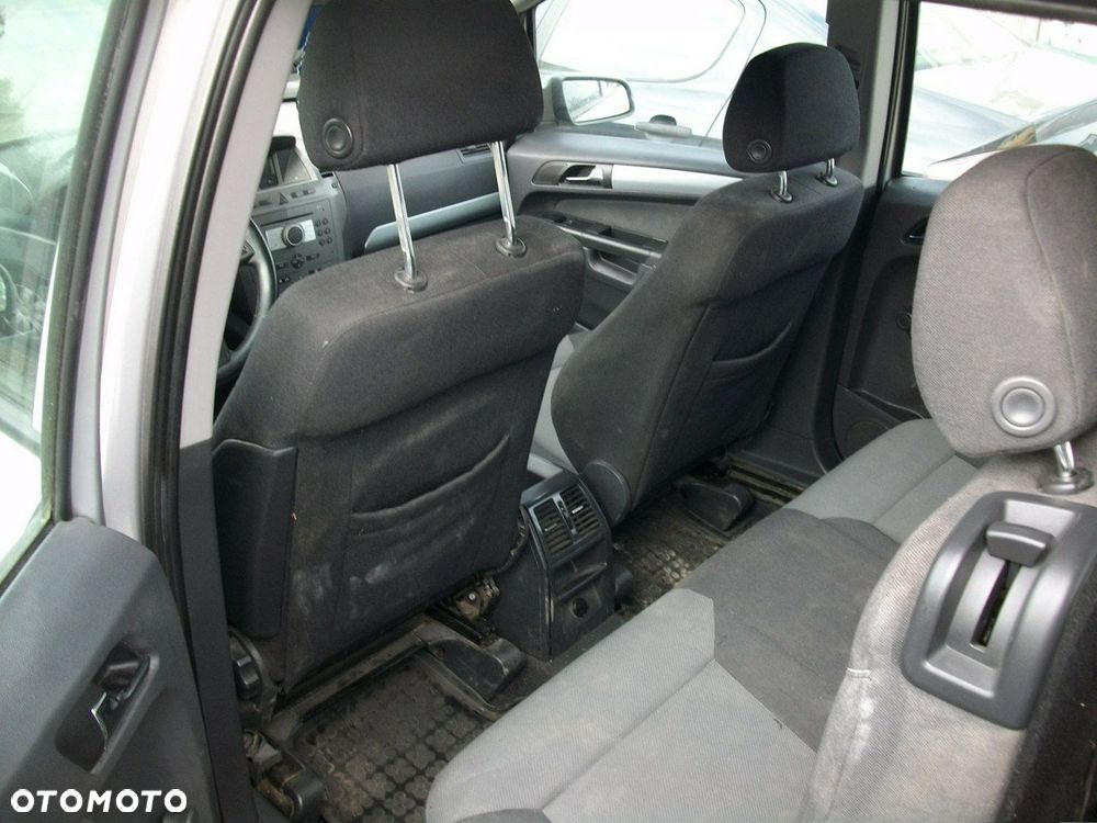 Opel Zafira - 9