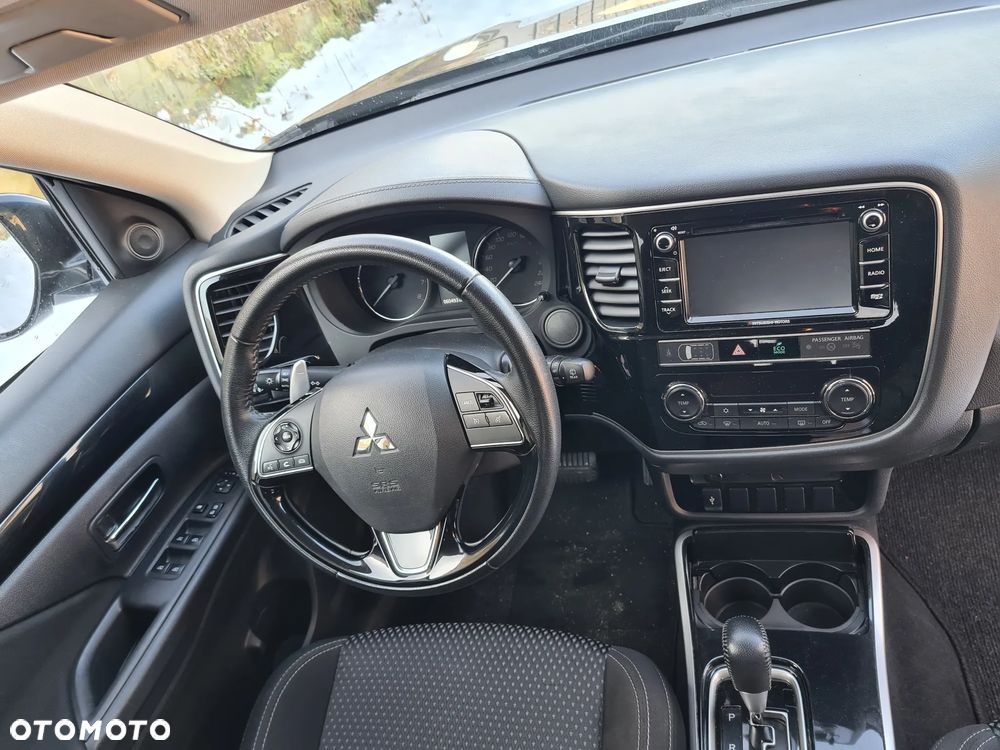 Mitsubishi Outlander 2.0 Intense 2WD CVT - 6