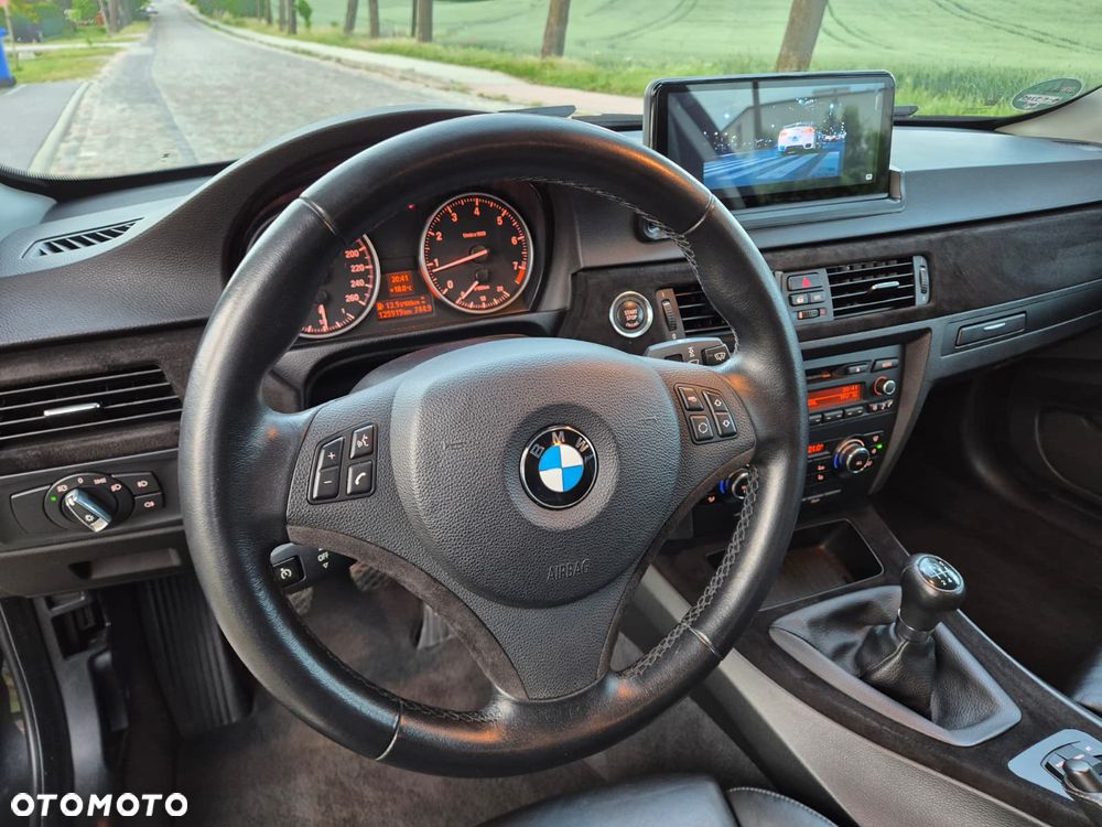 BMW Seria 3 320i - 20