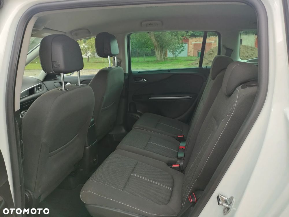 Opel Zafira - 15