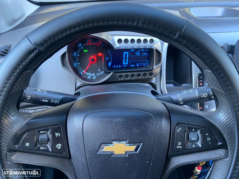 Chevrolet Aveo 1.3 LTZ - 11