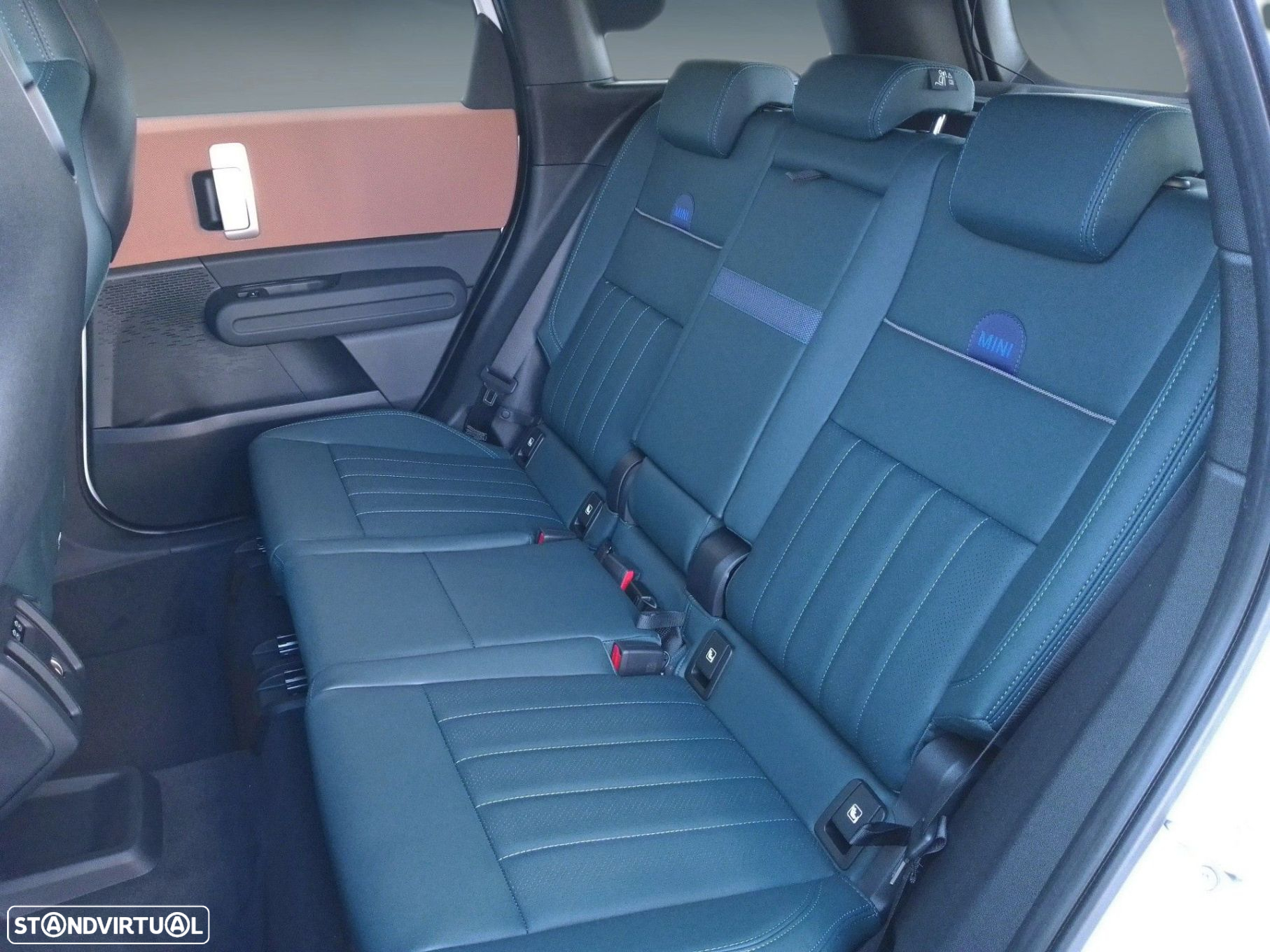 MINI Countryman D Favoured M - 14