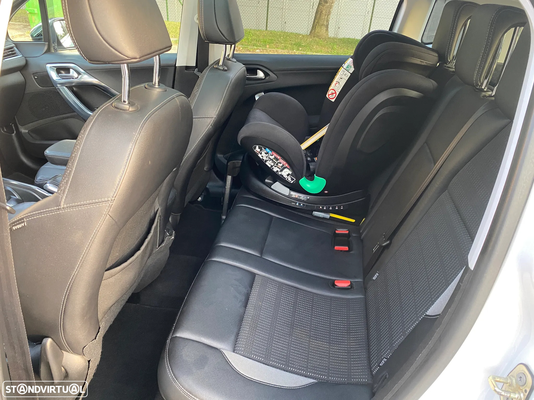 Peugeot 2008 1.6 e-HDi Allure 2-Tronic - 10