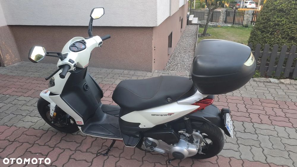 Aprilia Sportcity - 4